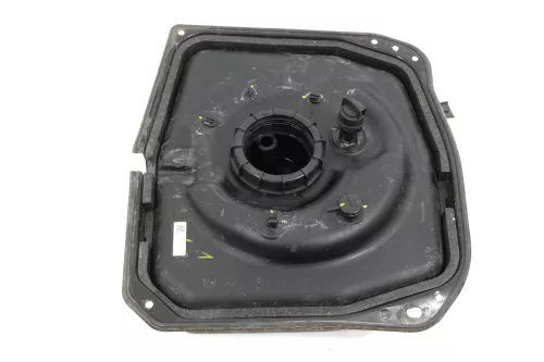 VW Passat 3C Harnstoffeinspritzung Tank  Harnstoff 3C0131878 (154718)