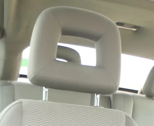 Audi A2 8Z Kopfstütze vorne swing dunkelgrau vorn