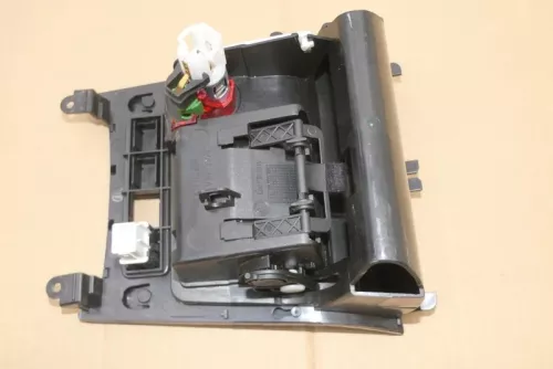 VW Golf 5 Aschenbecher Zigarettenanzünder vorne 1K0857961 Aludekor silber Alu (155104)