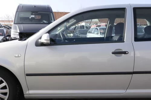 VW Golf 4 Tür vorne links Fahrertür 2/3-Türer silber grau LB7Z satinsilber ohneA (155187)