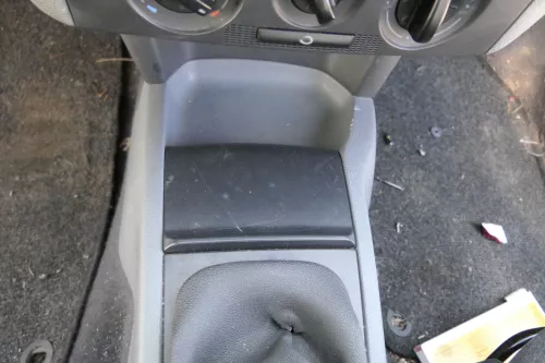 Skoda Fabia 6Y Aschenbecher vorne 6Y0857951B 47H (155363)