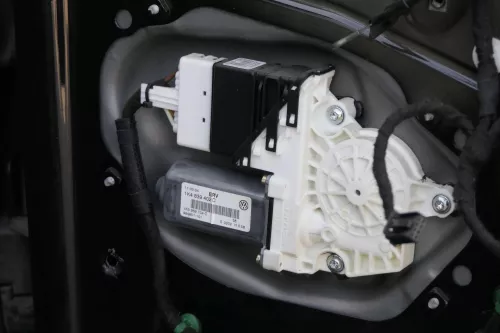VW Golf 5 ektrischer Fensterheber Motor hinten rechts 1K4839402C 1K0959704F L03