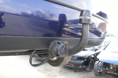 VW Golf 4 feste starre Anhängerkupplung Anhängekupplung (Kabelbaum) Oris E 339 (155539)