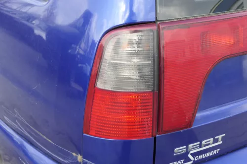 Seat Cordoba Vario Rücklicht hinten links Rückleuchte Heckleuchte Lampenträger (155561)