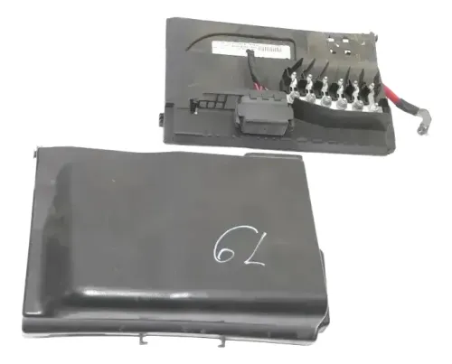 VW Polo 9N 9N3 Ibiza Kasten Abdeckung Batterie Sicherungsträger Sicherung