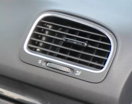 VW Golf 6 Lüftungsdüse Düse Lüftung Frischluftausströmer rechts 5K0819710D (155628)