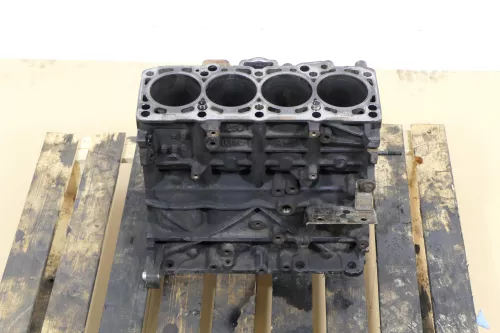 VW Passat 3C Motorblock Motor 2,0 TDI 103kw BMP 140PS NUR BLOCK  (155636)