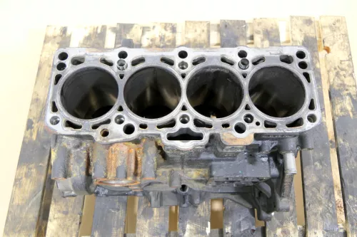 VW Passat 3C Motorblock Motor 2,0 TDI 103kw BMP 140PS NUR BLOCK  (155636)