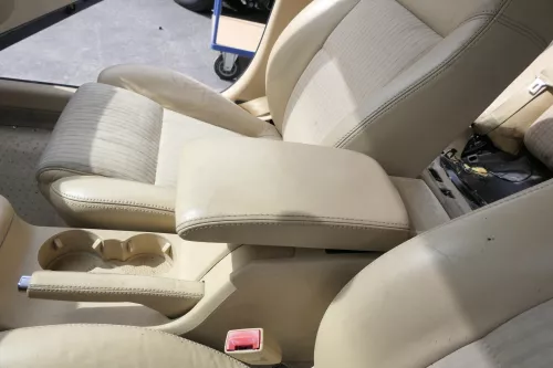 VW Passat 3BG  Mittelarmlehne Armlehne Fach Lehne Mittelkonsole Leder sonnebeige (155879)