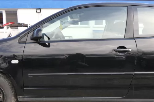 VW Polo 9N 9N3 Tür vorne links Fahrertür 2/3-Türer schwarz uni L041 ohneAnbautei (155949)