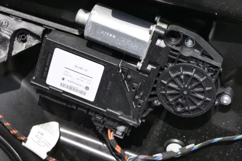 VW Touareg 7L ektrischer Fensterheber vorne rechts 3D1959792 Fensterhebermotor