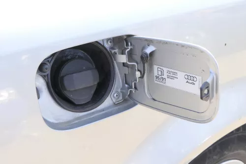 Audi A4 8E B6 Tankdeckel Tankklappe Tank Deckel Klappe Silber LY7Q (156334)