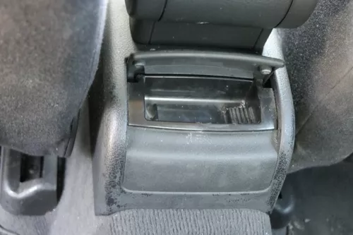 Audi A4 B6 8E Aschenbecher hinten 8E0857961M 6PS schwarz (156339)