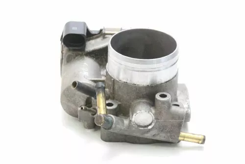 VW Passat 3BG Audi A4 8E B6 Drosselklappe 06B133062H 2,0 ALT 96ke 136PS (156362)