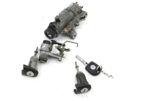 VW Golf 4 Lim Schloßsystem 2x Türschloß 1x Schlüssel Schloß Zündschloß Hecksch M