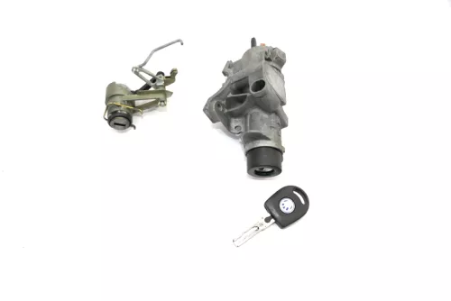 VW Golf 4 Bora Zündschloß mit 1x Schlüssel und Heckschloß Schloß (156403)