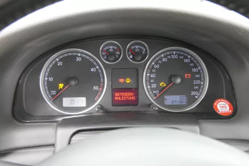 VW Passat 3BG Tacho Tachometer Kombiinstrument 271.000km 3B0920829A Diesel TDI (156478)