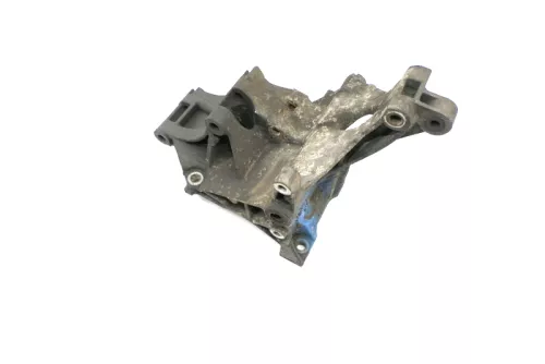 VW Golf 3 Halter Konsole Lichtmaschine Träger 1,9 TDI 90PS 028903139T  1Z AHU