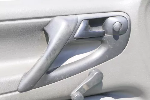 VW Polo 6N Türverkleidung Verkleidung Tür vorne links 2/3-Türer grau (157303)