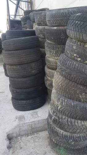 Reifen Altreifen für Export abzugeben teilweise mit Felgen - Preis pro Stück VHB