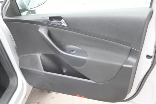 VW Passat 3C Variant 1x Türverkleidung Verkleidung Tür vorne rechts Beifahrertür (157446)