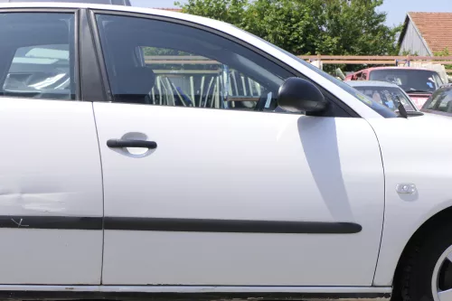 Seat Ibiza 6L Tür Beifahrertür 4/5-Türer vorne rechts weiß LB9A (157641)