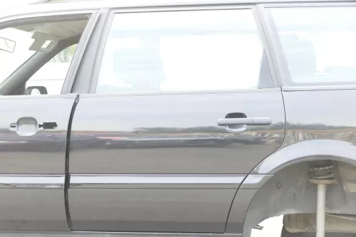 VW Passat 3A 35i Kombi Variant Tür hinten links schwarz LC9Z ohneAnbauteile (157940)