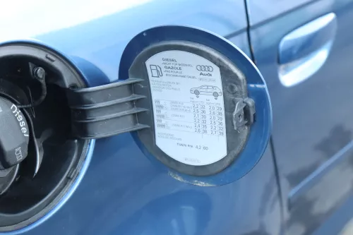 Audi A3 8P Tankdeckel Klappe Tankklappe Tank blau LZ5C 4/5Türer Sportback (157960)