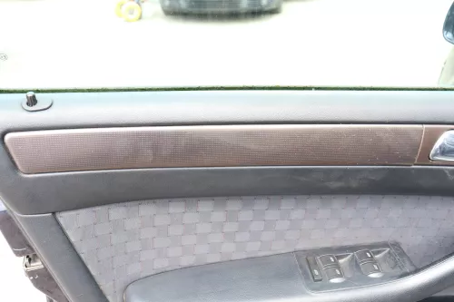 Audi A6 4B Türverkleidung Verkleidung Tür vorne +hinten links rechts swing schwa (157993)