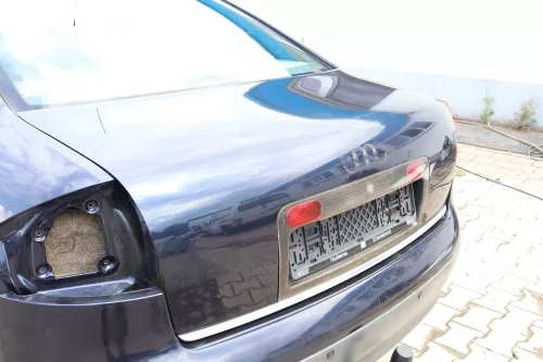Audi A6 4B Limousine Kofferraumklappe hinten Heckklappe Deckel blau LZ5L ming (157995)