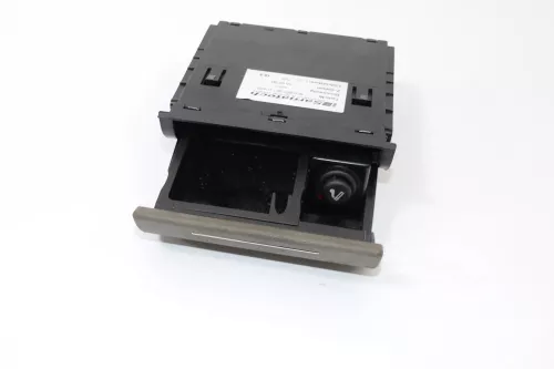 Audi A3 8L Aschenbecher Zigarettenanzünder vorne 8L0857951C 42R Facelift jive be (158040)