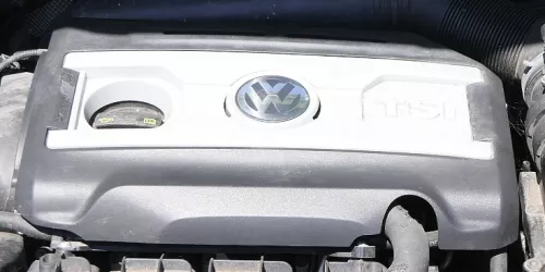 VW Tiguan Scirocco Motorabdeckung Abdeckung Motor Blende 2,0 TSI 06J103925BG (158268)