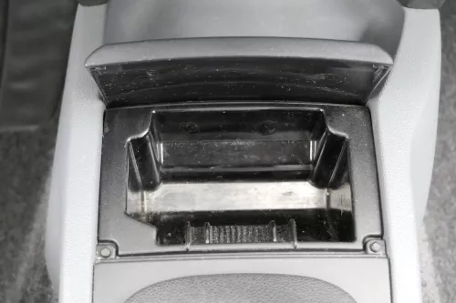 Skoda Fabia 6Y Aschenbecher vorne 6Y0857951B 47H vorn (158348)