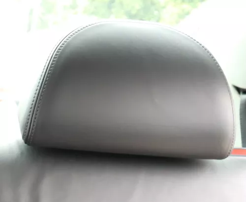 Skoda Superb 3U Kopfstütze Sitz Sitze hinten rechts oder links onyx Leder 