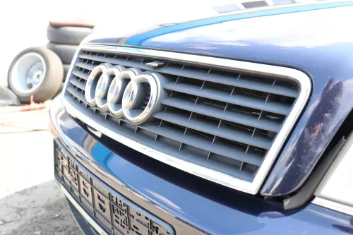 Audi A6 4B Motorhaube Klappe vorn Facelift (ab. Mitte 2002) blau LY5K ohne Grill (158563)