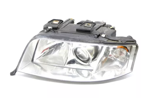 Audi A6 4B Scheinwerfer links (KEIN XEN0N) Facelift 4B0941003BJ (158565)