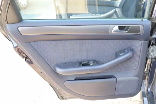 Audi A6 4B Türverkleidung Verkleidung Tür vorne +hinten links rechts blau mariti (158575)