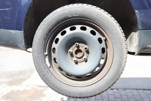 Skoda Superb 3U Passat 3BG Felgen Reifen Winterreifen M+S 205/55 R16 91H 5-8mm (158656)