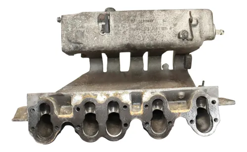 VW T4 Krümmer Ansaugkrümmer Ansaugbrücke Benziner 023133201B 2,5 ACU (158876)