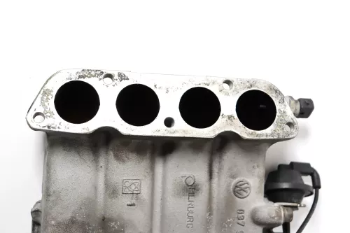 VW Passat 3A 35i Golf 3 Ansaugbrücke Ansaugkrümmer 1,6 AFT AKS 037133205A (158972)