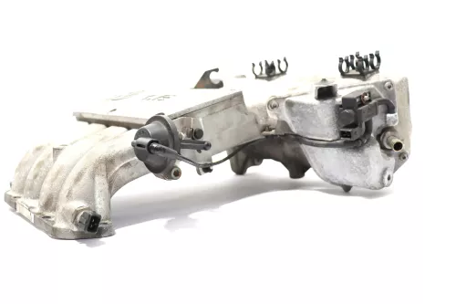 VW Passat 3A 35i Golf 3 Ansaugbrücke Ansaugkrümmer 1,6 AFT AKS 037133205A (158972)