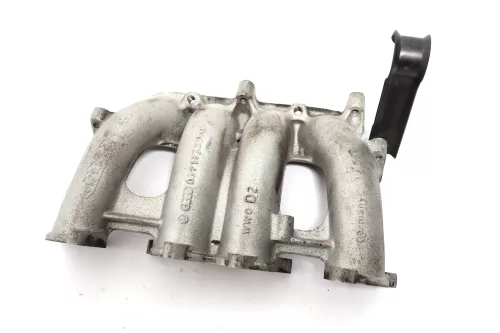VW Passat 3A 35i Golf 3 Ansaugbrücke Ansaugkrümmer 1,6 AFT AKS Untgerteil 037133