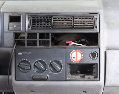 VW T4 Rahmen um Aschenbecher Abdeckung Zigarettenanzünder Lüftungsdüse (159068)