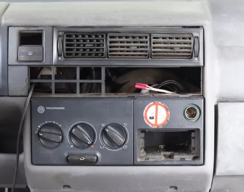 VW T4 Rahmen um Aschenbecher Abdeckung Zigarettenanzünder Lüftungsdüse