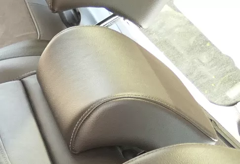 VW Passat 3C B7 Kopfstütze Sitz hinten in Mitte mittig Leder naturbraun braun 3A (159216)
