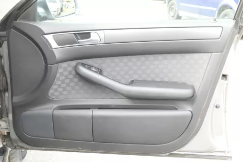 Audi A6 4B Türverkleidung Verkleidung Tür vorne +hinten links rechts soul schwar (159347)