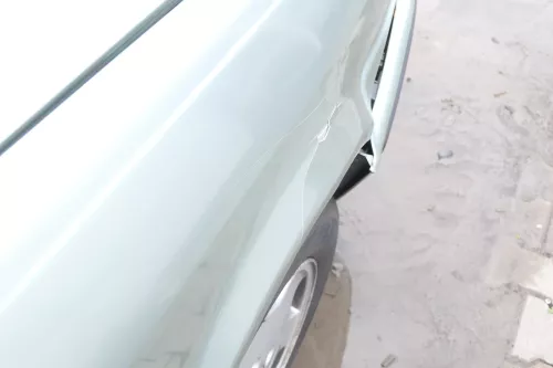 Audi 80 Kotflügel vorne rechts grün LY6N - Beule - Dellen (159845)