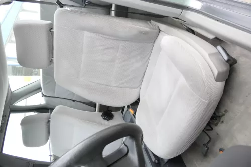 Audi 80 Sitz Fahrersitz vorne links +rechts Beifahrersitz (159887)