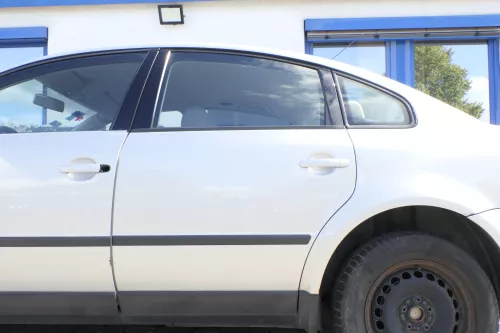 VW Passat 3B 3BG Limousine Tür hinten links silber grau LB7Z (159991)
