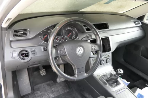 Passat 3C CC Mittelkonsole Verkleidung Radio Klappe Abdeckung Dekor dark rhodium (160026)
